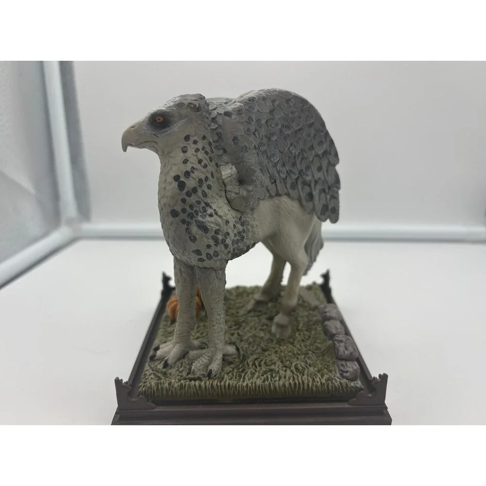 Noble Collection Harry Potter Magical Creatures Buckbeak Hippogriff